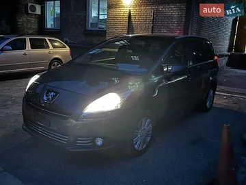 Авто Peugeot 5008 2012 № 8654585