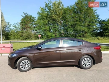Авто Hyundai Elantra 2018 № 8654610