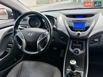 Авто Hyundai Elantra 2013 № 8654875