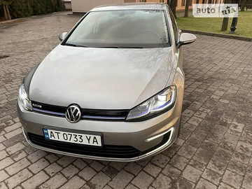 Авто Volkswagen E-Golf 2017 № 8654915