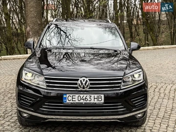 Авто Volkswagen Touareg 2015 № 8655066