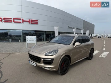 Авто Porsche Cayenne 2015 № 8655091