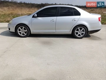 Авто Volkswagen Jetta 2005 № 8655283