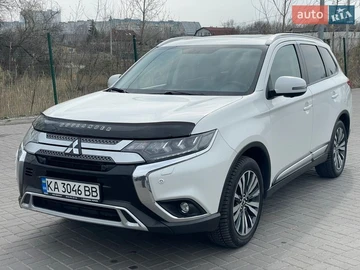 Авто Mitsubishi Outlander 2020 № 8655567