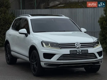 Авто Volkswagen Touareg 2015 № 8656187
