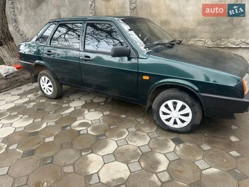 Авто ВАЗ 21099 2002 № 8656400