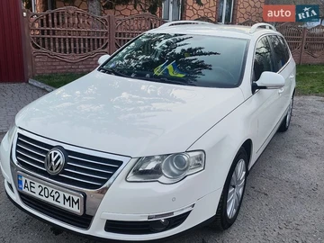 Авто Volkswagen Passat 2010 № 8656779
