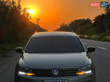 Авто Volkswagen Jetta 2015 № 8656796