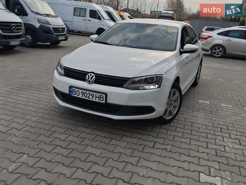 Авто Volkswagen Jetta 2014 № 8656801
