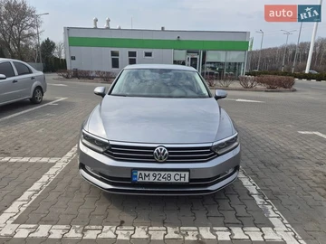 Авто Volkswagen Passat 2018 № 8657102
