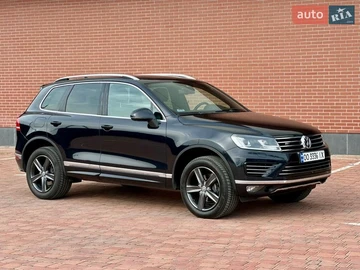 Авто Volkswagen Touareg 2016 № 8657148