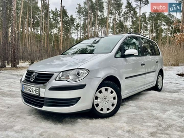 Авто Volkswagen Touran 2008 № 8657480
