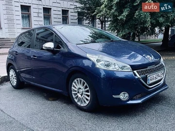 Авто Peugeot 208 2012 № 8657512