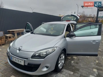 Авто Renault Megane 2011 № 8658006