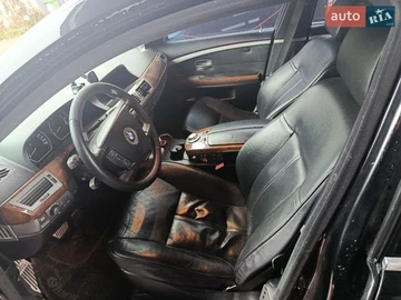 Авто BMW 7 Series 2004 № 8658637