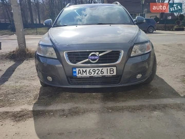 Авто Volvo V50 2011 № 8659001