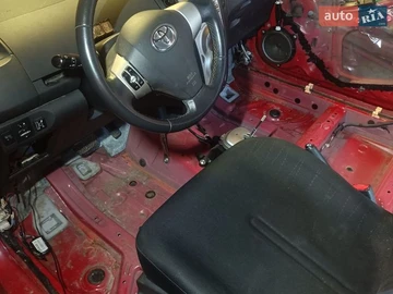 Авто Toyota Yaris 2008 № 8659319