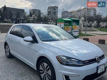 Авто Volkswagen E-Golf 2017 № 8659659