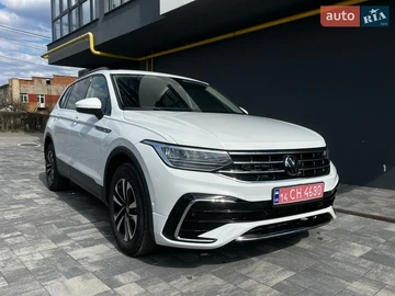 Авто Volkswagen Tiguan 2024 № 8659865