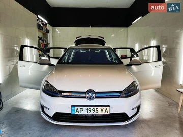 Авто Volkswagen E-Golf 2015 № 8660233