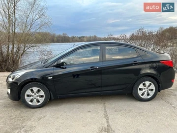 Авто Hyundai Solaris 2015 № 8660254