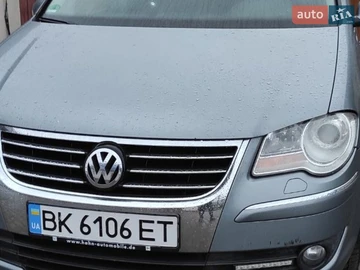 Авто Volkswagen Touran 2007 № 8660950