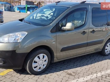 Авто Peugeot Partner 2013 № 8661000