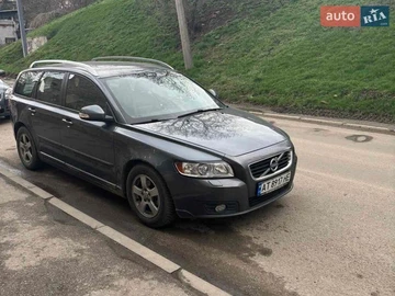 Авто Volvo V50 2011 № 8661002