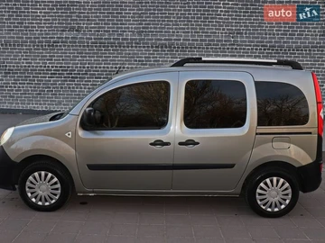 Авто Renault Kangoo 2009 № 8661006