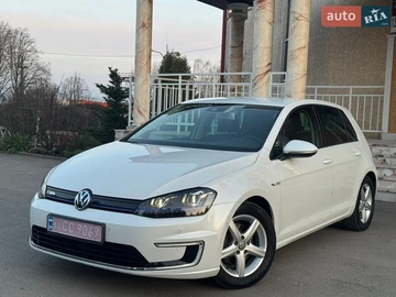 Авто Volkswagen E-Golf 2015 № 8661019