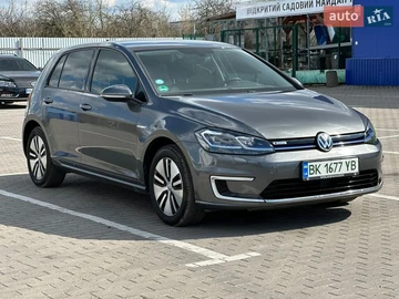 Авто Volkswagen E-Golf 2017 № 8661188