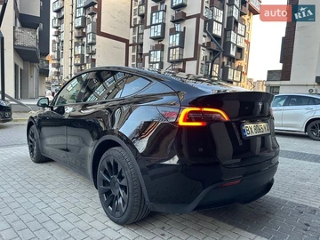 Авто Tesla Model Y 2023 № 8661343