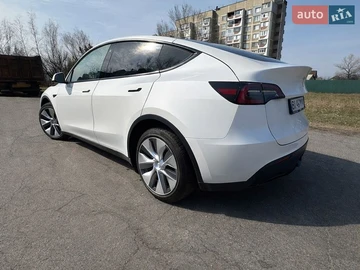 Авто Tesla Model Y 2021 № 8661904