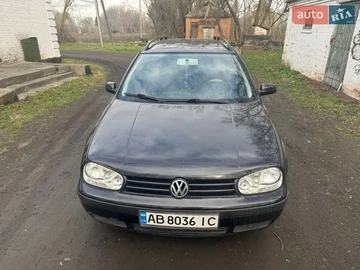 Авто Volkswagen Golf 2000 № 8661930