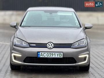 Авто Volkswagen E-Golf 2015 № 8662097