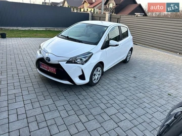 Авто Toyota Yaris 2019 № 8662150