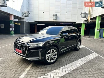 Авто Audi Q7 2021 № 8662350