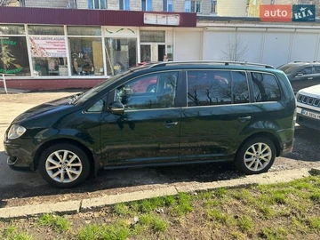 Авто Volkswagen Touran 2010 № 8662407