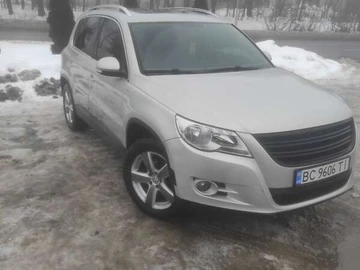 Авто Volkswagen Tiguan 2010 № 8662616