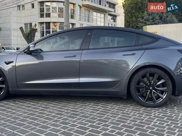 Авто Tesla Model 3 2018 № 8662696