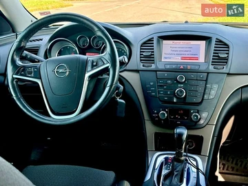 Авто Opel Insignia 2013 № 8663175