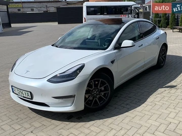 Авто Tesla Model 3 2019 № 8663306