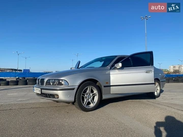 Авто BMW 5 Series 1999 № 8663836