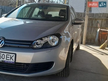 Авто Volkswagen Golf 2010 № 8663937