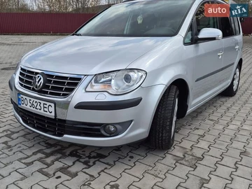 Авто Volkswagen Touran 2008 № 8663945