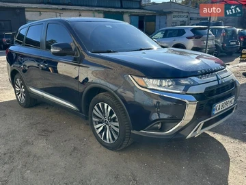 Авто Mitsubishi Outlander 2020 № 8664928