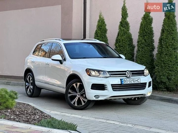 Авто Volkswagen Touareg 2014 № 8665108
