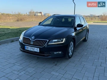 Авто Skoda Superb 2019 № 8665133