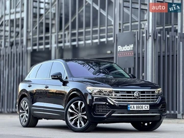 Авто Volkswagen Touareg 2018 № 8665544