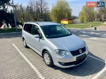 Авто Volkswagen Touran 2009 № 8665999